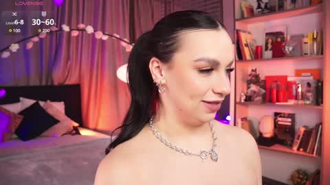 Luna  next streams Mon Fri Sat Sun 8pm-5am gmt0 online show from 03-04-25, 03:44