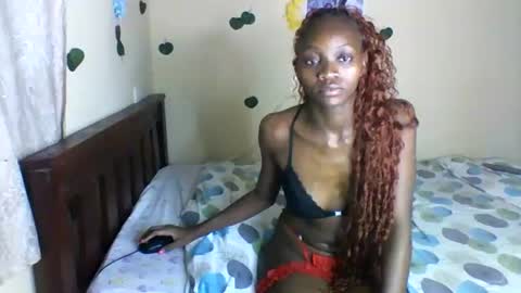 Snapshot of lunanior chatting on 07-06-26, 04:20 lunanior online show from 07-06-26, 04:20
