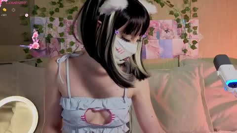 Luna online show from 04-19-26, 10:25