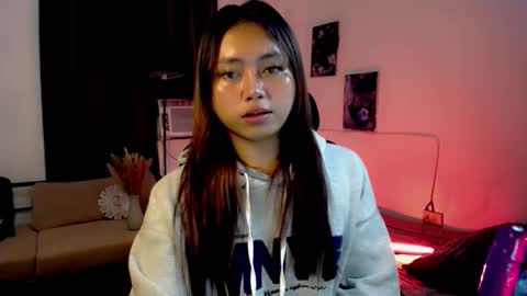 Luna online show from 04-18-26, 07:07