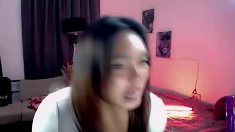 Luna online show from 04-21-26, 01:42