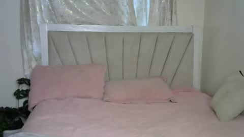 Smiley online show from 02-23-26, 05:49