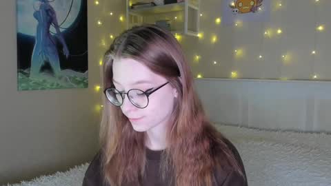 Snapshot of lunar_sofia chatting on 01-27-25, 12:22 Sofia online show from 01-27-25, 12:22