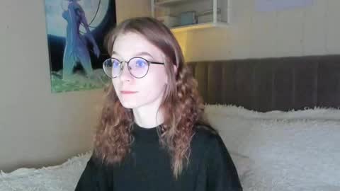 Snapshot of lunar_sofia chatting on 02-28-25, 10:41 Sofia online show from 02-28-25, 10:41