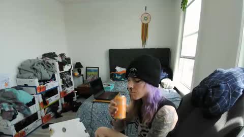 lunaraccoona online show from 05-22-26, 05:40