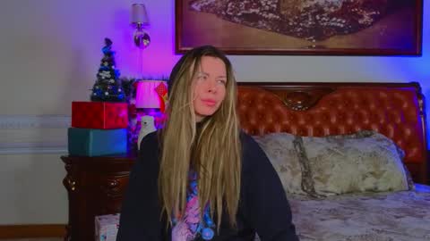 Snapshot of lunarishi chatting on 01-05-26, 05:27 Luna Rishi online show from 01-05-26, 05:27