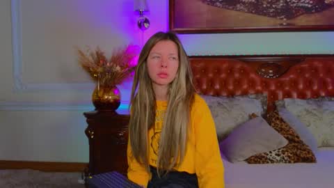 Snapshot of lunarishi chatting on 01-07-26, 05:54 Luna Rishi online show from 01-07-26, 05:54