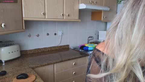  Luna online show from 12-20-24, 03:31