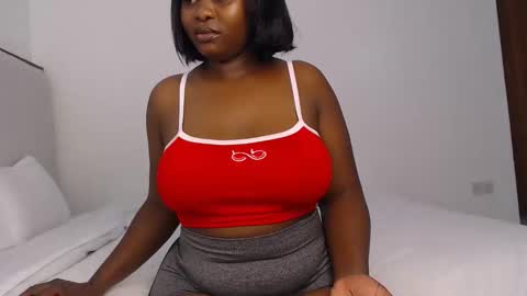 Luna online show from 04-17-26, 08:28