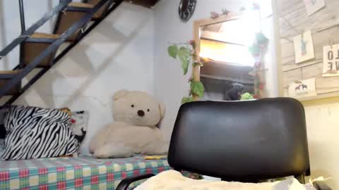 Snapshot of lunasky83 chatting on 02-23-25, 04:24 luna online show from 02-23-25, 04:24