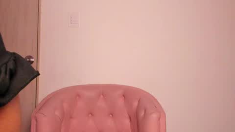 Snapshot of lunavegaa_ chatting on 05-25-26, 09:21 Luna online show from 05-25-26, 09:21