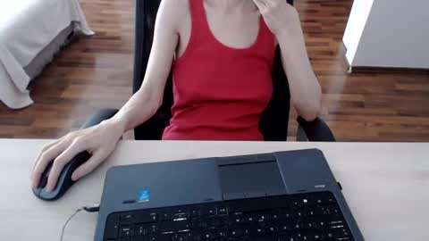 Snapshot of lunavibe_ chatting on 06-21-26, 11:46 lunavibe_ online show from 06-21-26, 11:46