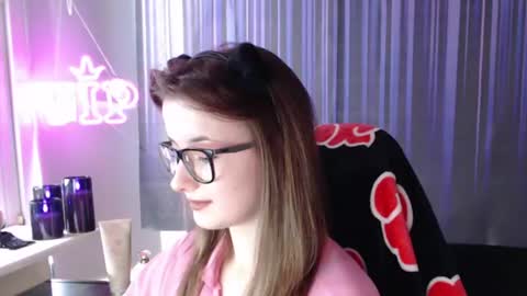 LunaXcherry online show from 06-21-26, 11:13