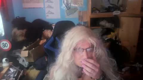 Snapshot of lunaxxxx97 chatting on 06-27-26, 12:55 LunaXXX online show from 06-27-26, 12:55