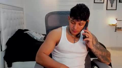 Lunay online show from 01-15-26, 01:32