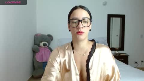 Snapshot of lunayois02 chatting on 12-30-24, 11:59 lunayois02 online show from 12-30-24, 11:59