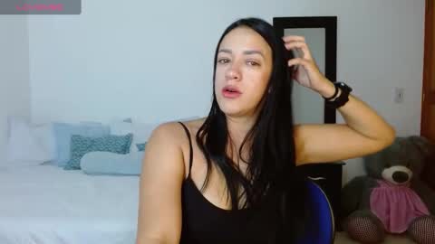 Snapshot of lunayois02 chatting on 03-08-25, 02:34 lunayois02 online show from 03-08-25, 02:34