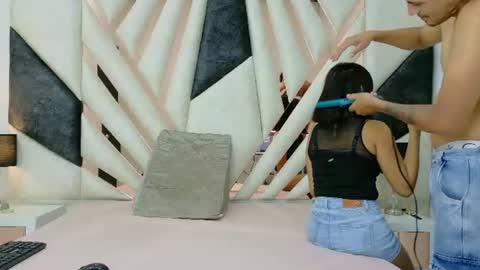 Snapshot of lunaysebastian chatting on 08-03-26, 02:22 Luna y Sebastian online show from 08-03-26, 02:22