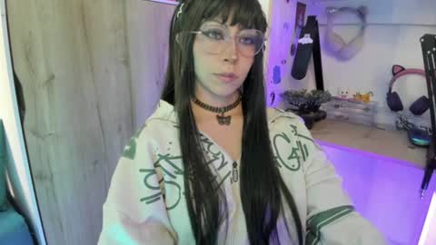 lunivyra online show from 07-20-26, 05:15