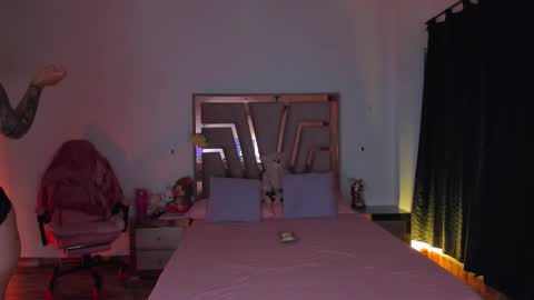 LUNA ROSE online show from 01-19-26, 02:59