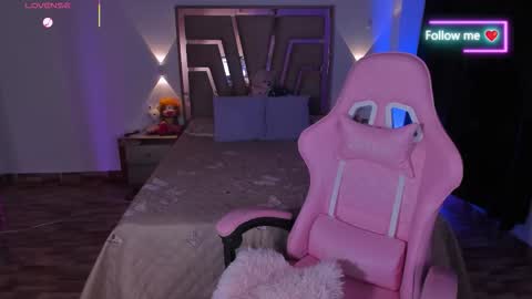 LUNA ROSE online show from 03-11-26, 03:23