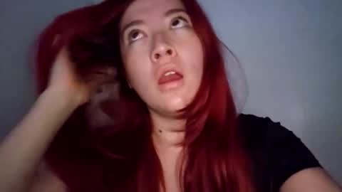 Snapshot of lunnaa1_ chatting on 11-13-25, 04:44 Luna online show from 11-13-25, 04:44