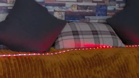 LunnaGray online show from 11-27-25, 06:59