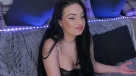 LunnaGray online show from 01-07-26, 05:32