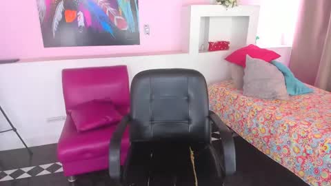 Snapshot of lunoox_ chatting on 01-15-25, 02:46 LunoxLili online show from 01-15-25, 02:46