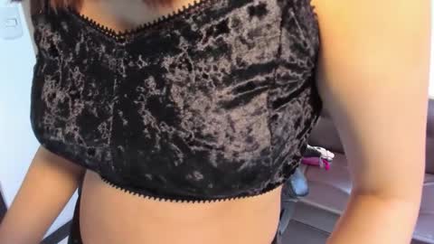 Snapshot of lunoox_ chatting on 10-14-25, 03:13 LunoxLili online show from 10-14-25, 03:13