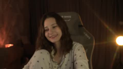 Amelia online show from 05-21-26, 12:39