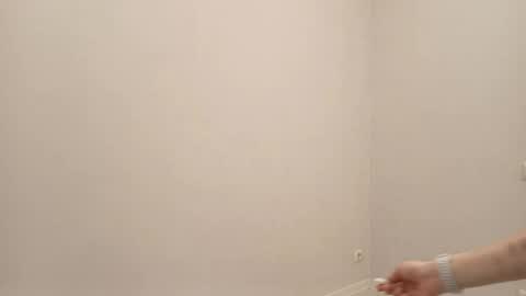Snapshot of lupefaulker chatting on 04-20-26, 01:03 Roxie online show from 04-20-26, 01:03