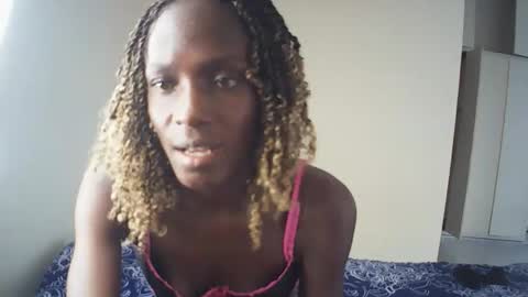 Snapshot of lupitalion chatting on 04-24-26, 01:13 Lion online show from 04-24-26, 01:13