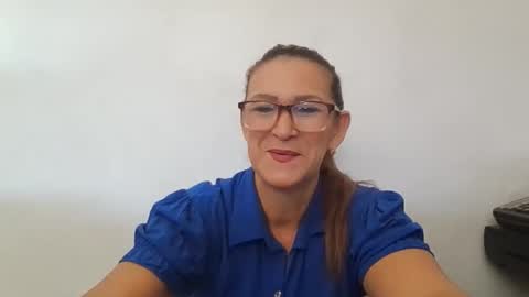 Lupita online show from 12-22-25, 02:25