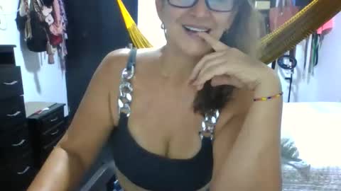 Lupita online show from 03-21-26, 02:53