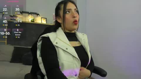 Snapshot of lurea_pearl chatting on 10-22-25, 05:08 Lurea pearl online show from 10-22-25, 05:08