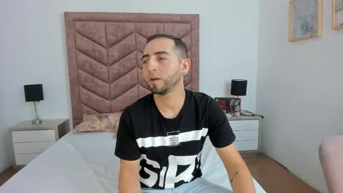 Snapshot of lushian_luna chatting on 11-27-25, 03:14 Lushian And Luna online show from 11-27-25, 03:14