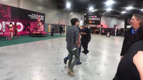 SHOWS ALL MONDAY WEDNESDAYFRIDAYSATURDAY  IN THE MORNING online show from 10-24-25, 09:33