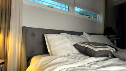 SHOWS ALL MONDAY WEDNESDAYFRIDAYSATURDAY  IN THE MORNING online show from 11-16-25, 09:53