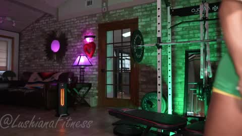 SHOWS ALL MONDAY WEDNESDAYFRIDAYSATURDAY  IN THE MORNING online show from 03-23-26, 01:26