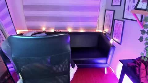 Snapshot of lusiana__ chatting on 05-11-26, 12:22 Luci online show from 05-11-26, 12:22