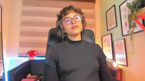 Snapshot of lusiana__ chatting on 06-12-26, 11:25 Luci online show from 06-12-26, 11:25