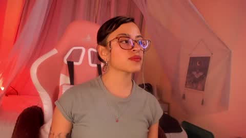 Snapshot of lusiana__ chatting on 06-19-26, 05:12 Luci online show from 06-19-26, 05:12