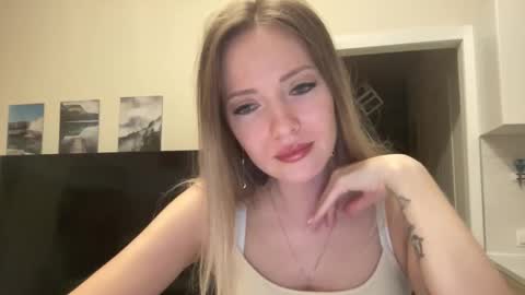 Snapshot of lusiluv chatting on 10-14-25, 07:14 lusiluv online show from 10-14-25, 07:14