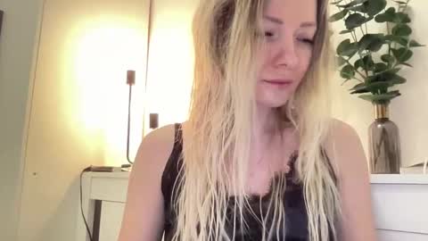 Snapshot of lusiluv chatting on 03-03-26, 07:20 lusiluv online show from 03-03-26, 07:20