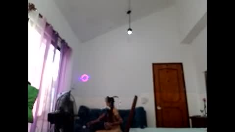 Snapshot of lusrodri chatting on 02-17-25, 01:10 Sebastian E. online show from 02-17-25, 01:10