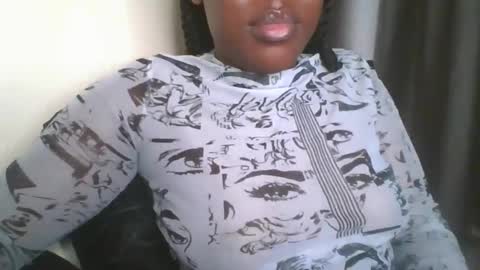 lustrous-choco online show from 04-15-26, 10:32