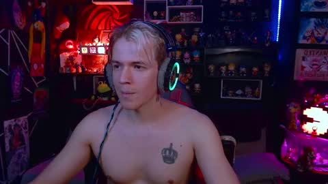 Snapshot of lustymatt chatting on 10-02-25, 12:50 lustymatt online show from 10-02-25, 12:50