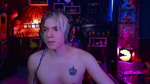 Snapshot of lustymatt chatting on 11-04-25, 02:32 lustymatt online show from 11-04-25, 02:32