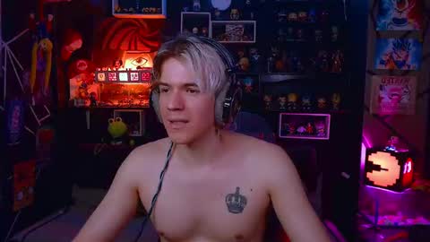 Snapshot of lustymatt chatting on 11-16-25, 01:00 lustymatt online show from 11-16-25, 01:00